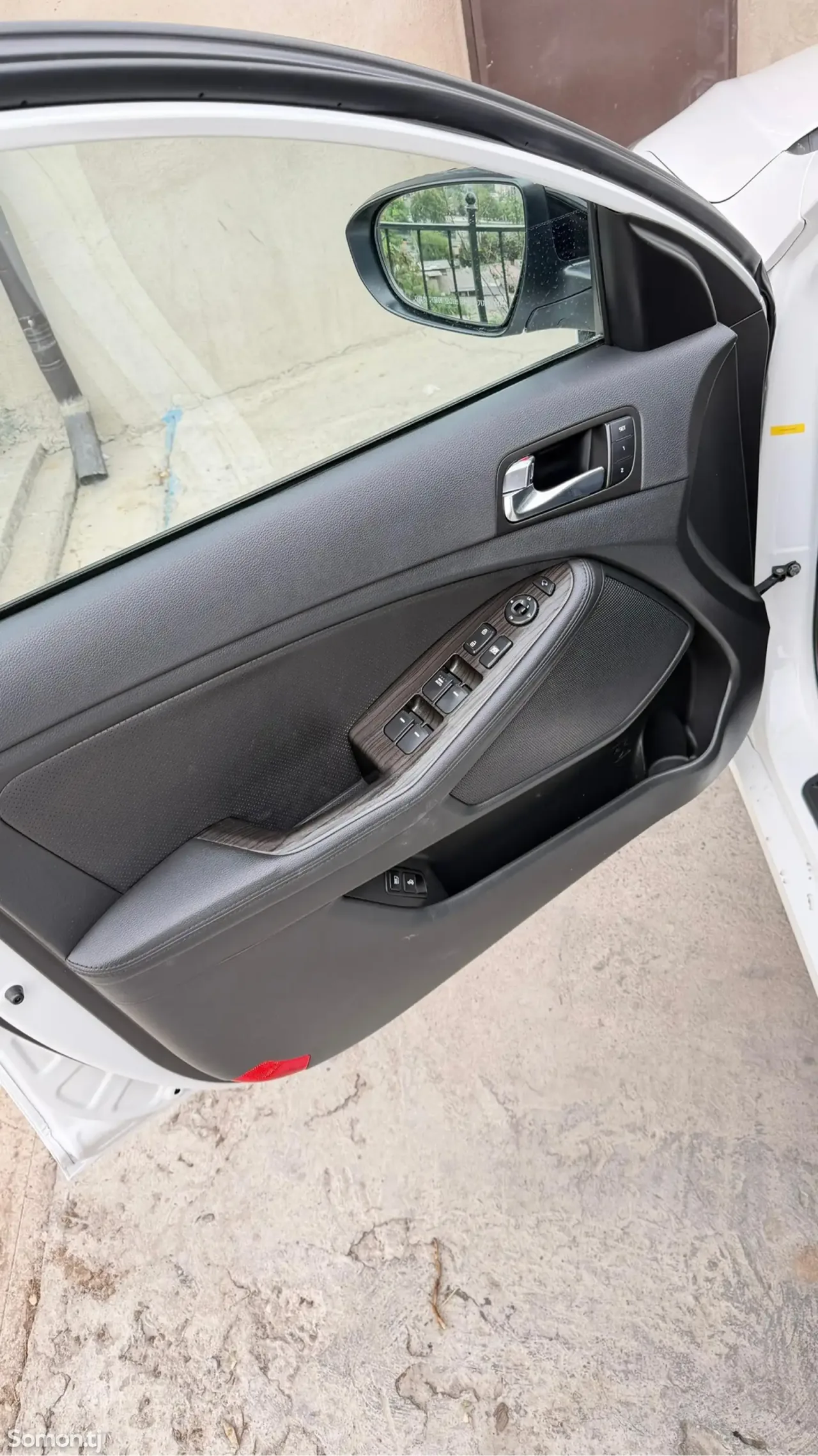 Kia K5 2014 · 2.0 AT