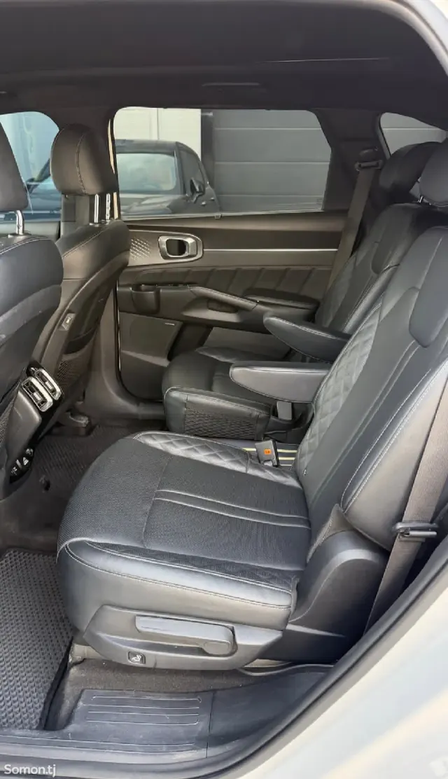 Kia Sorento 2023 · 2.5 AT