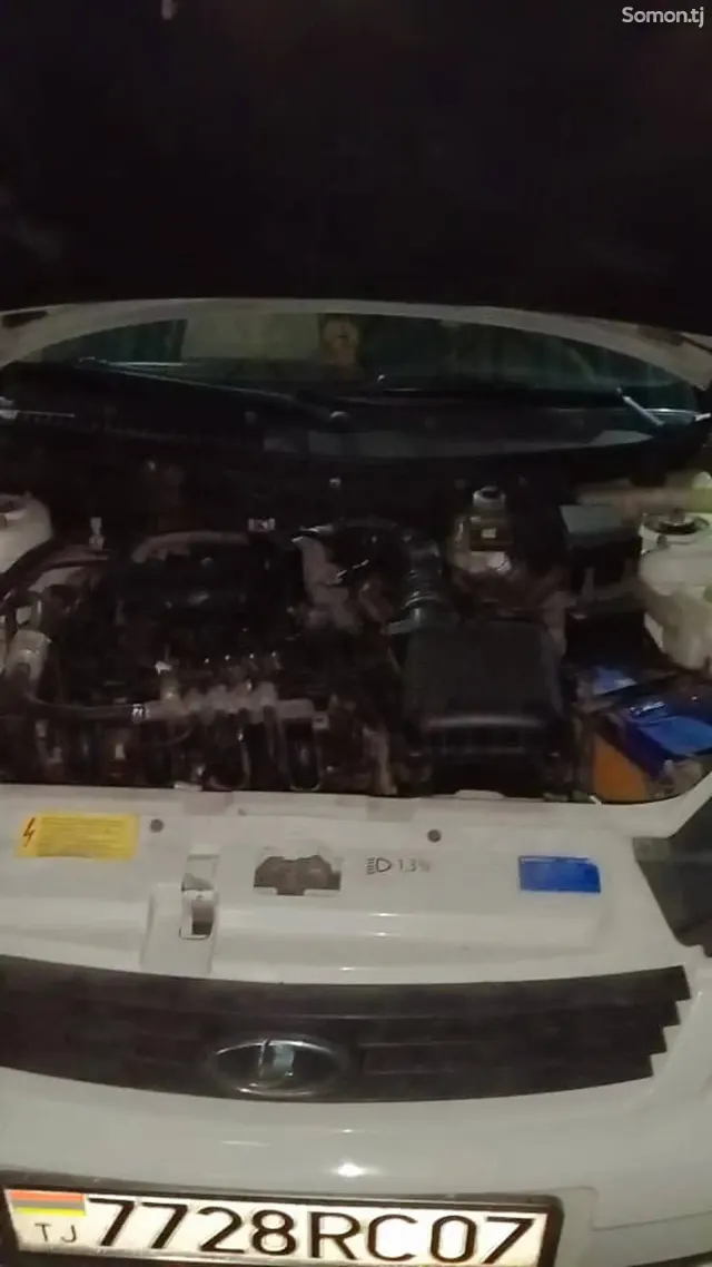 Lada (ВАЗ) Priora 2011 · 1.6 MT