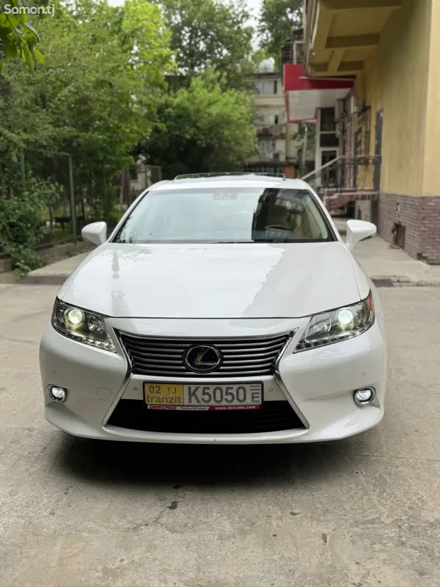 Lexus ES series 2015 · 3.0 AT