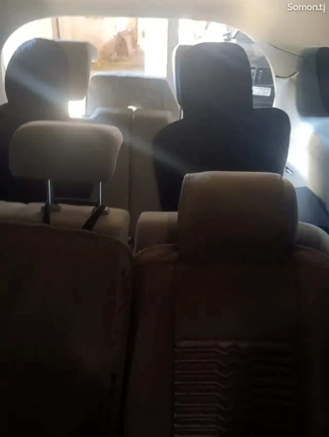 Toyota Wish 2014 · 1.8 AT