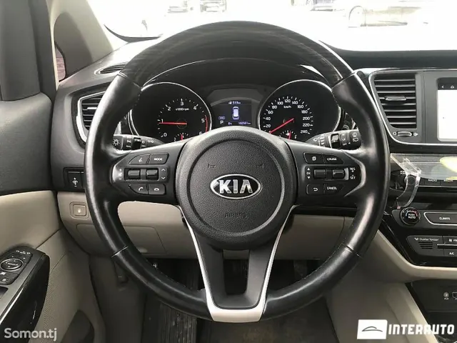 Kia Carnival 2019 · 2.2 AT