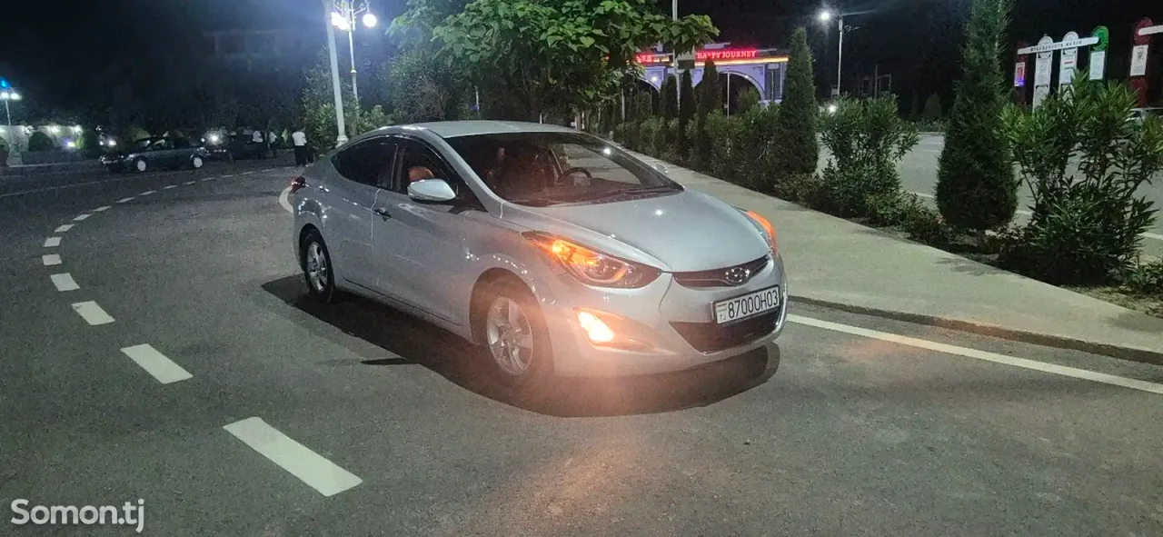 Hyundai Avante 2014 · 1.6 AT