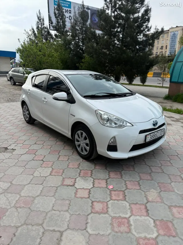 Toyota Aqua 2014 · 1.5 AT
