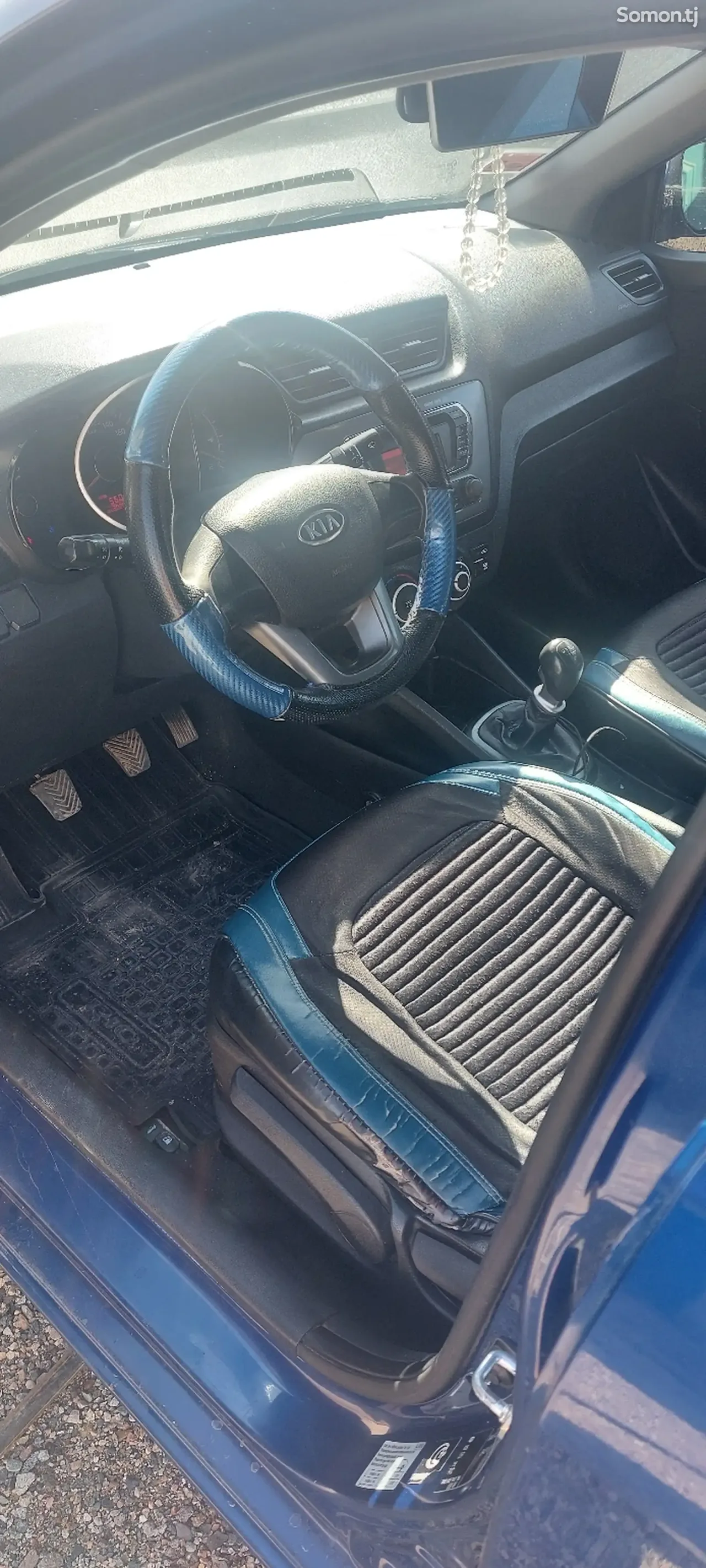 Kia Rio 2012 · 1.6 MT