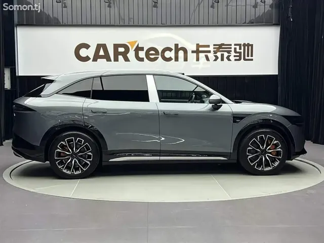 Zeekr 7X 2025 · AT