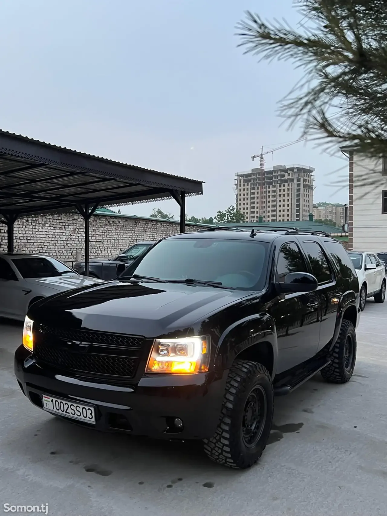 Toyota Land Cruiser 2011 · 5.3 AT