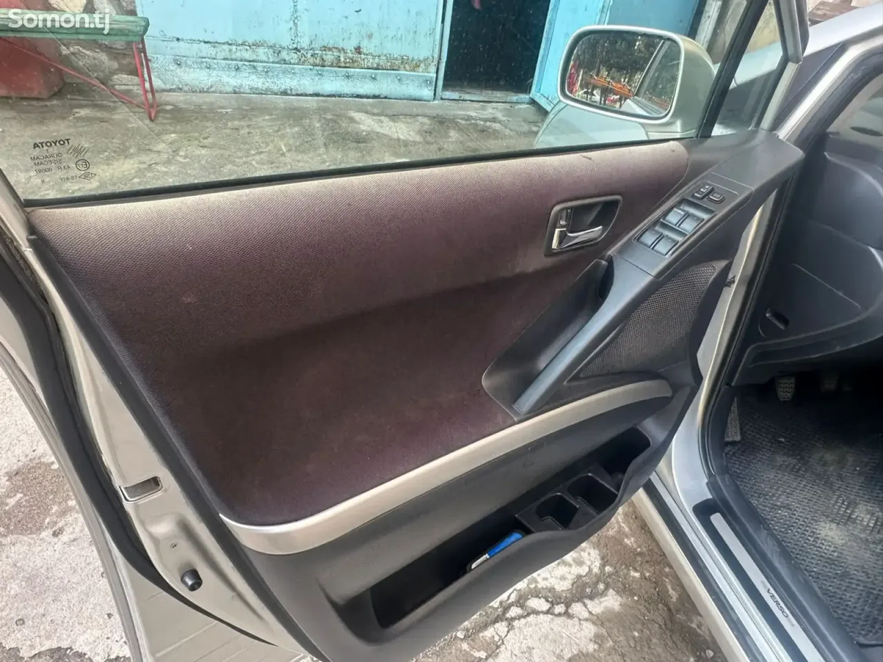 Toyota Corolla Verso 2006 · 1.8 MT