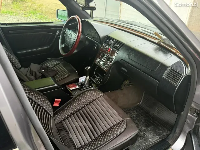 Mercedes-Benz C class 1996 · 1.8 MT