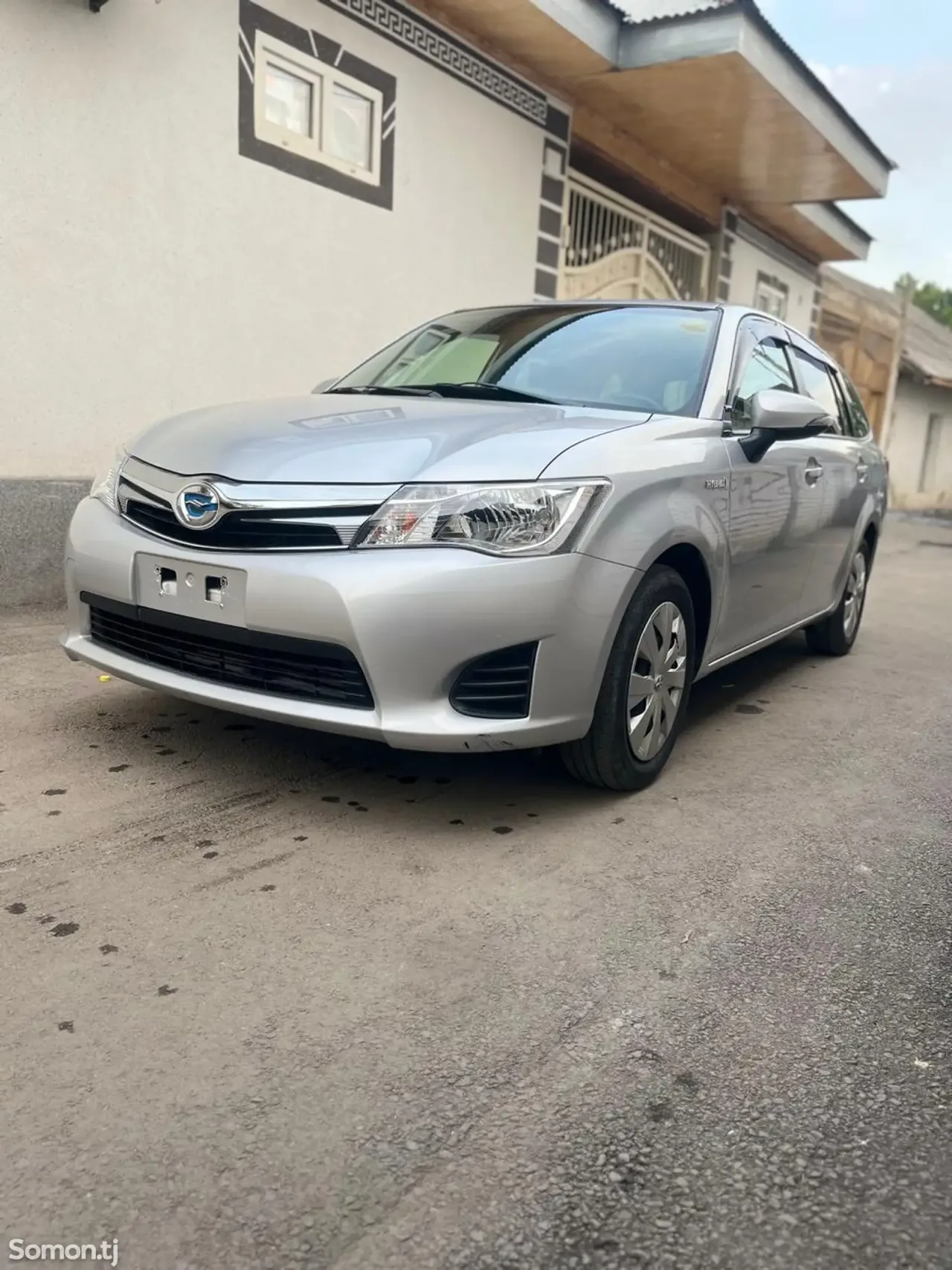 Toyota Fielder 2015 · 1.5 AT