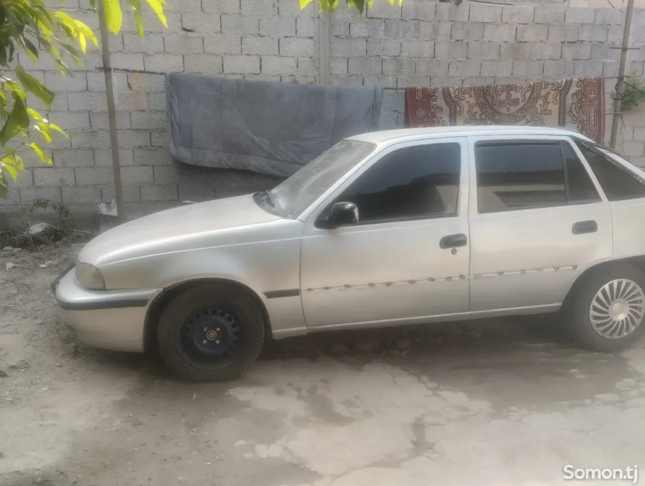 Daewoo Nexia 1995 · 1.6 MT
