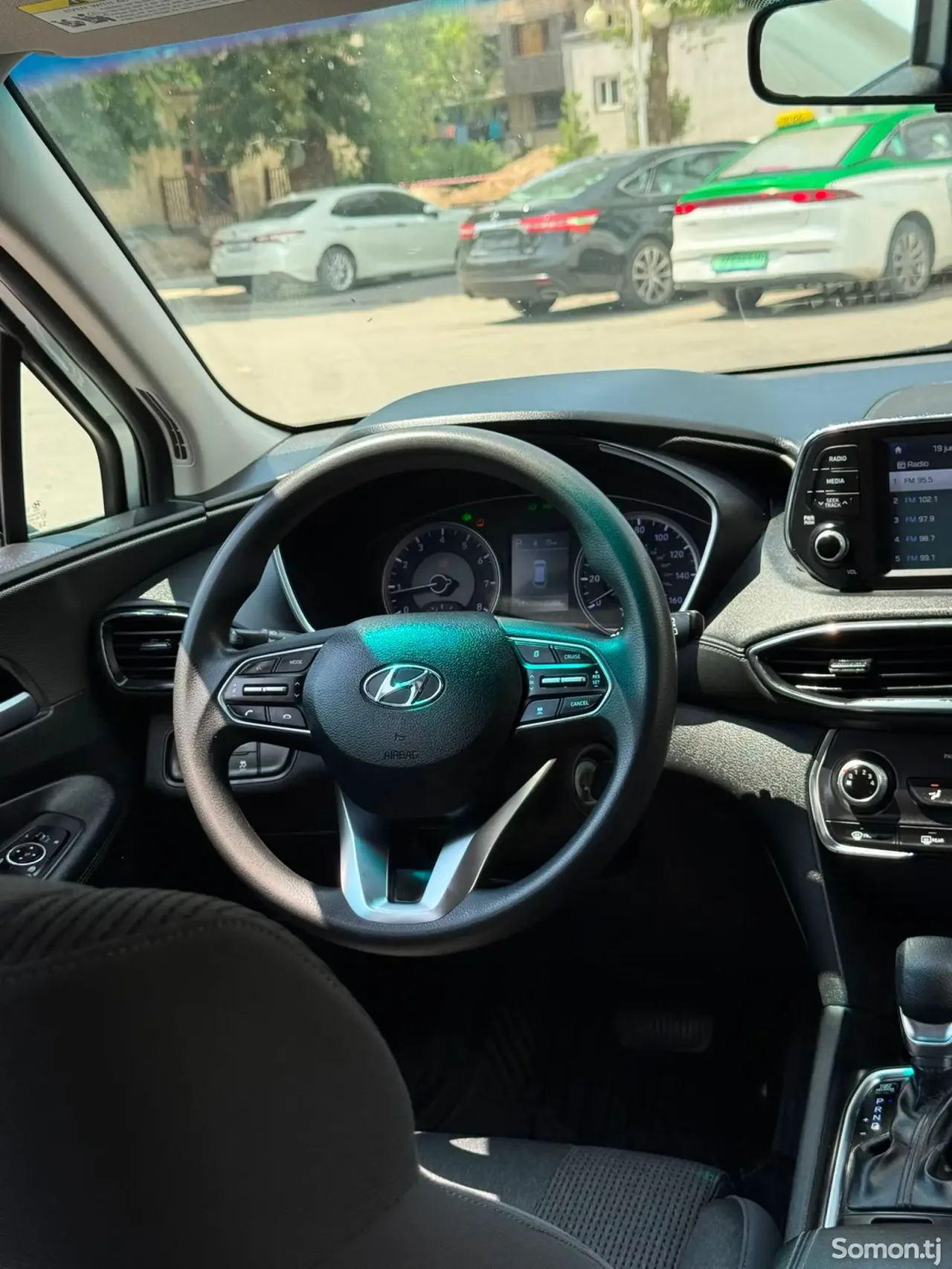 Hyundai Santa Fe 2019 · 2.4 AT