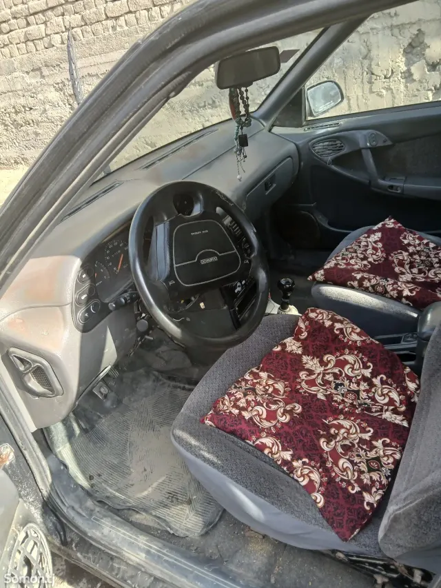 Daewoo Espero 1995 · 1.8 MT
