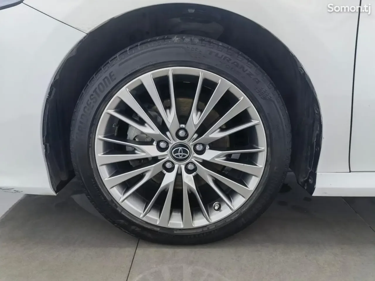 Toyota Camry 2019 · 2.5 AT