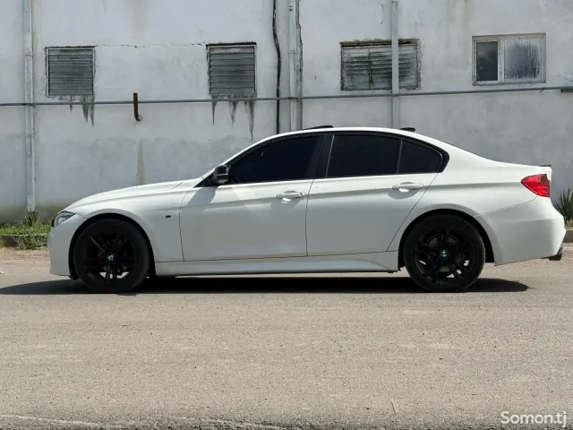 BMW 3 series 2014 · 2.0 AT