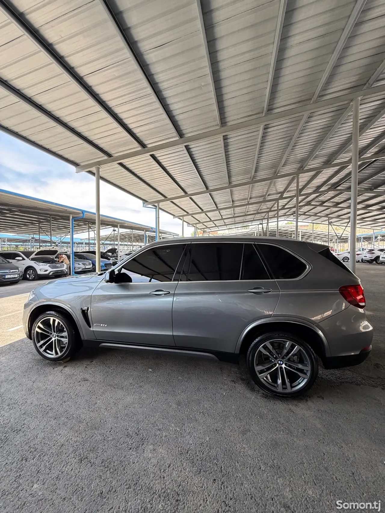 BMW X5 2015 · 3.0 AT