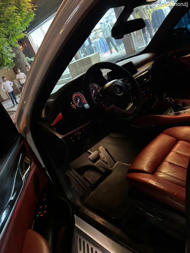 BMW X6 2015 · 4.4 AT