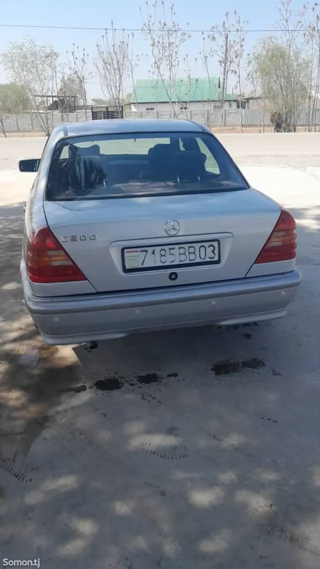 Mercedes-Benz C class 1995 · 2.0 MT