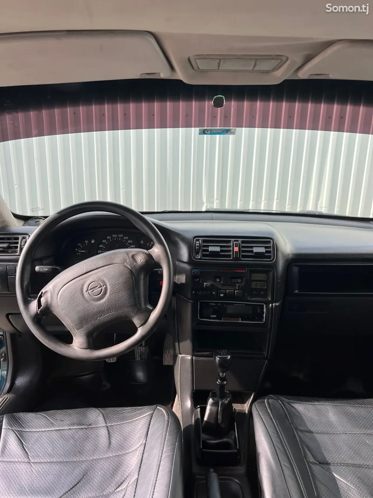 Opel Vectra A 1994 · 1.6 MT