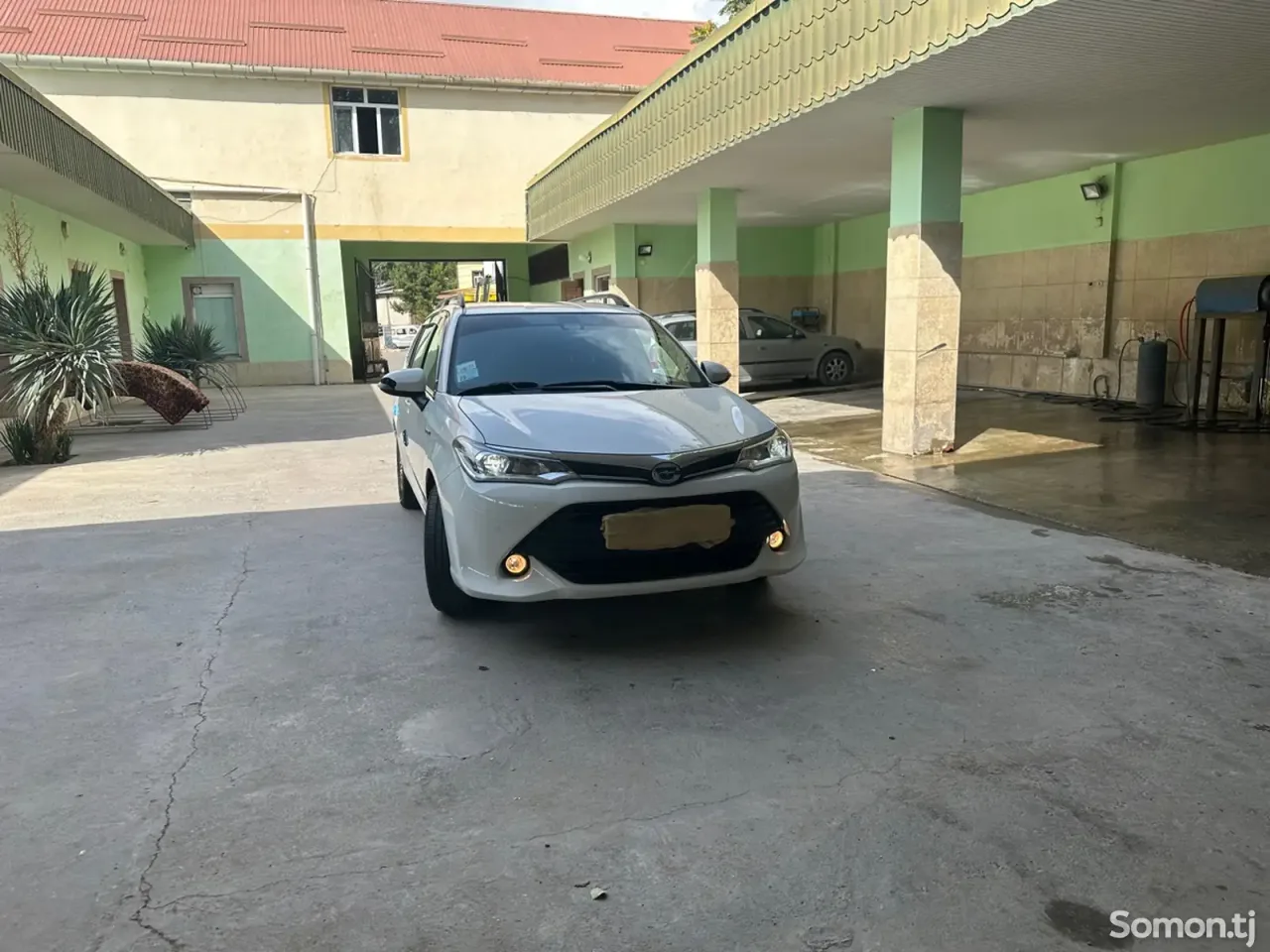 Toyota Fielder 2017 · 1.5 AT