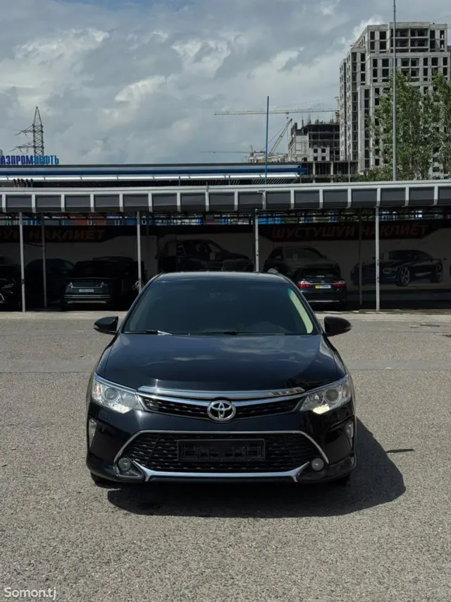 Toyota Camry 2016 · 2.5 AT