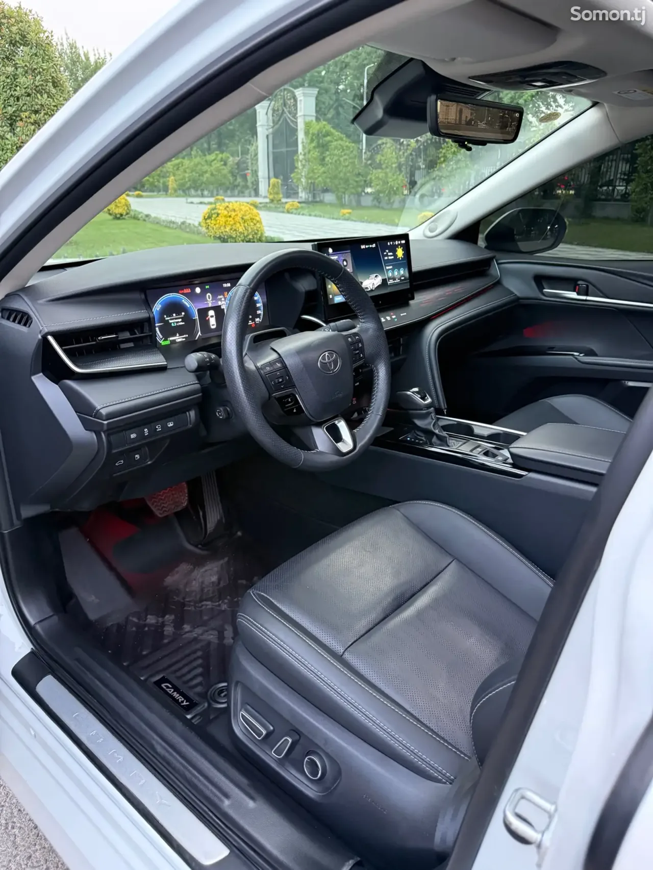 Toyota Camry 2025 · 2.5 AT