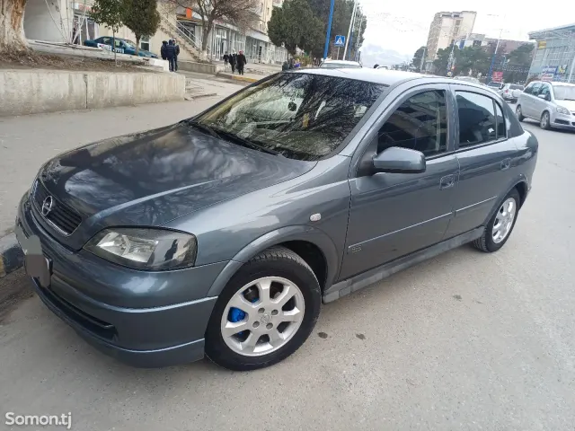 Opel Astra G 2001 · 1.6 MT