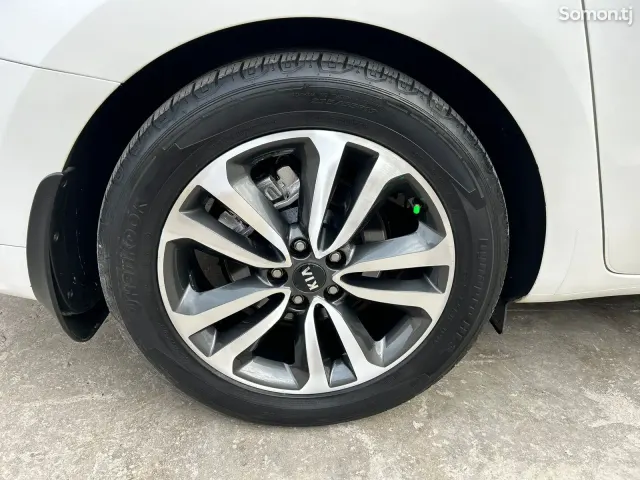 Kia Carnival 2014 · 2.0 AT