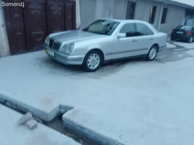 Mercedes-Benz C class 2006 · 2.0 MT