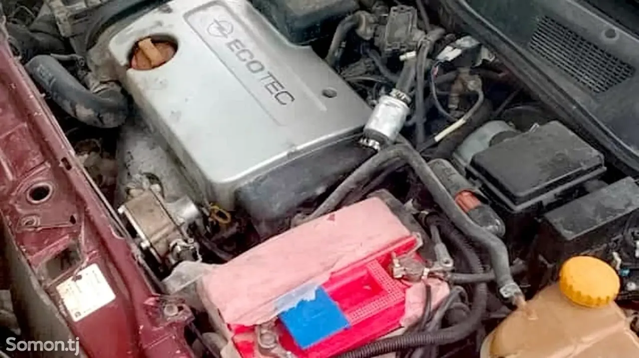 Opel Astra G 1998 · 1.6 MT