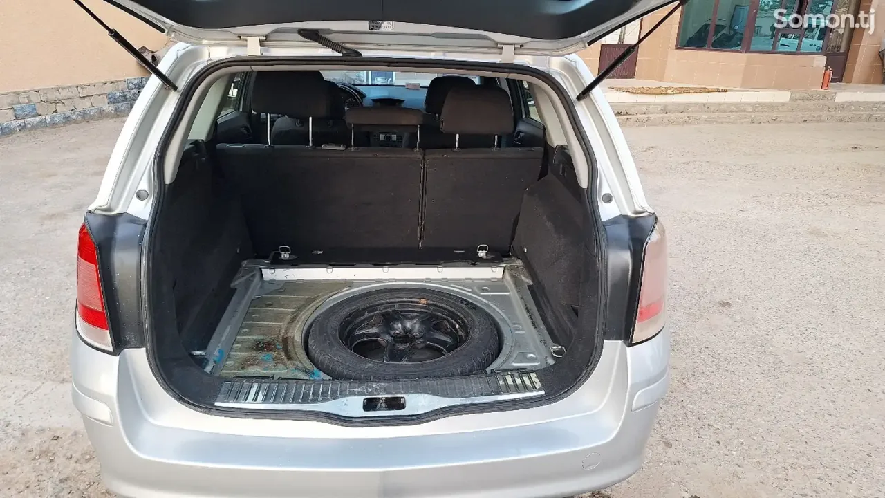 Opel Astra H 2007 · 1.6 MT