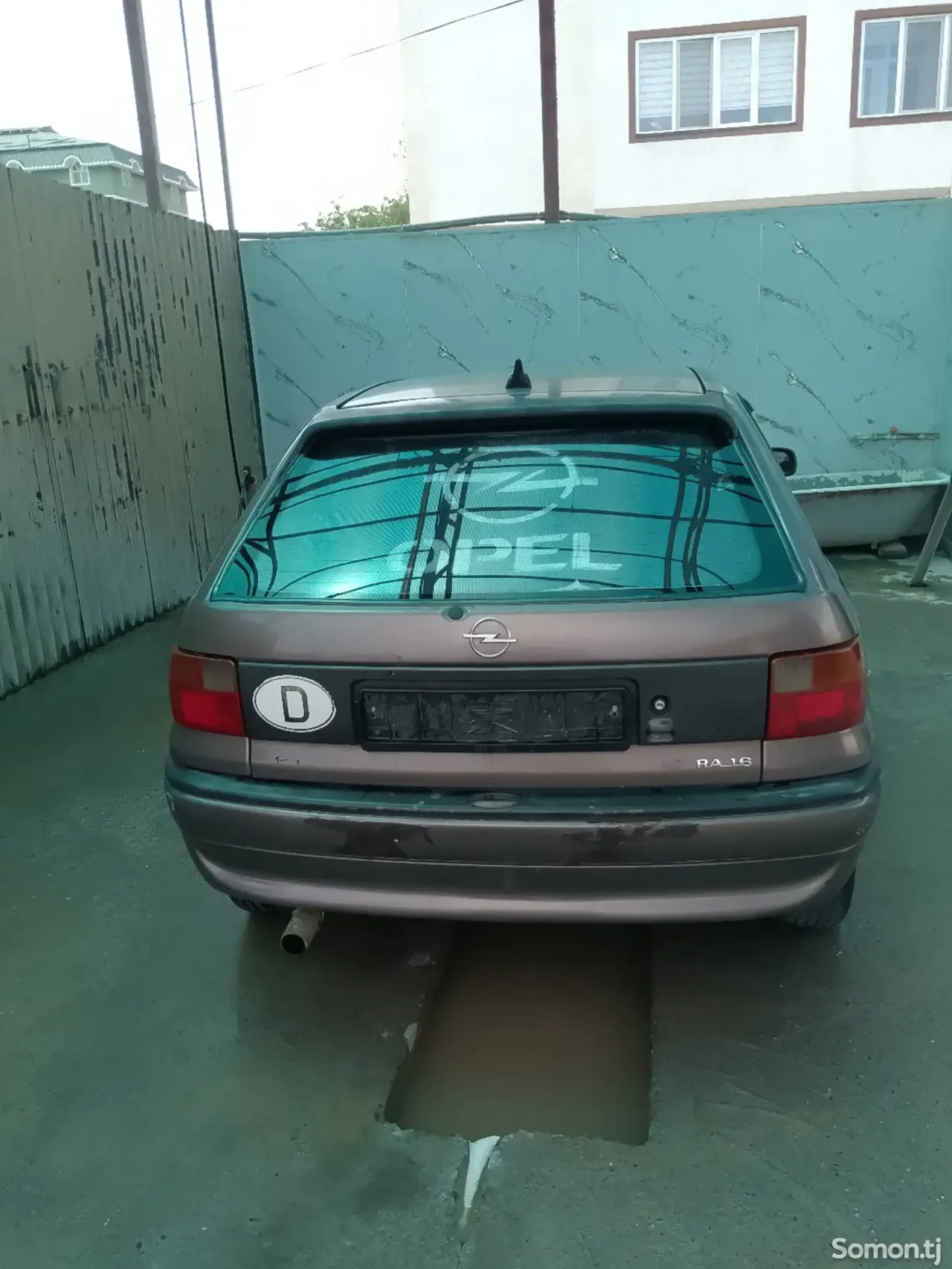 Opel Astra F 1996 · 1.6 MT