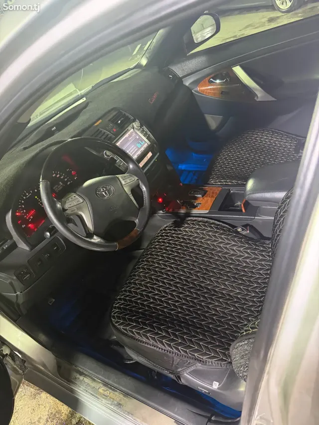 Toyota Camry 2008 · 2.4 AT