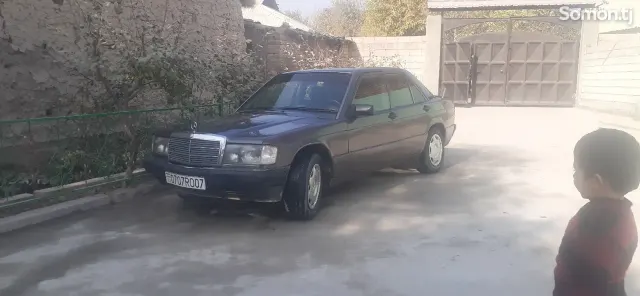 Mercedes-Benz W124 1991 · 1.8 MT