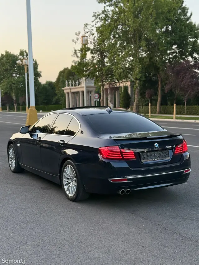 BMW 5 series 2014 · 2.0 AT