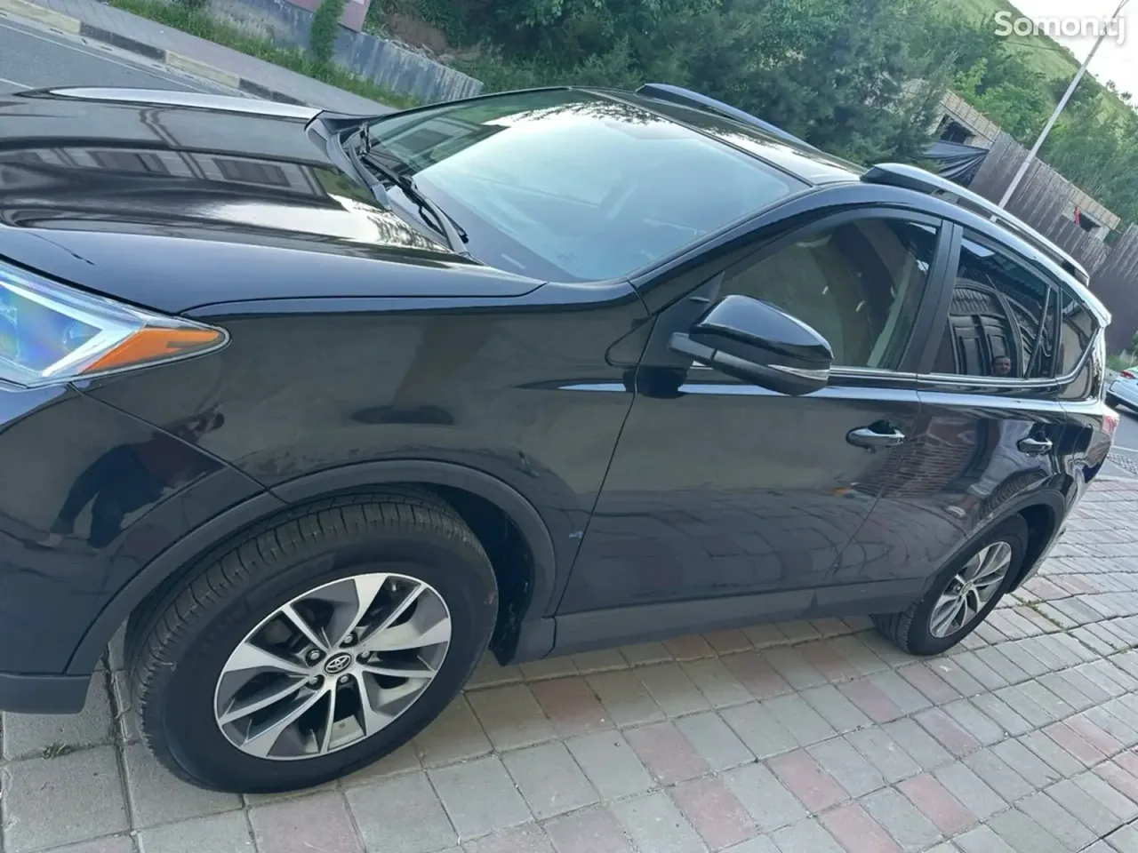 Toyota RAV 4 2016 · 2.5 AT