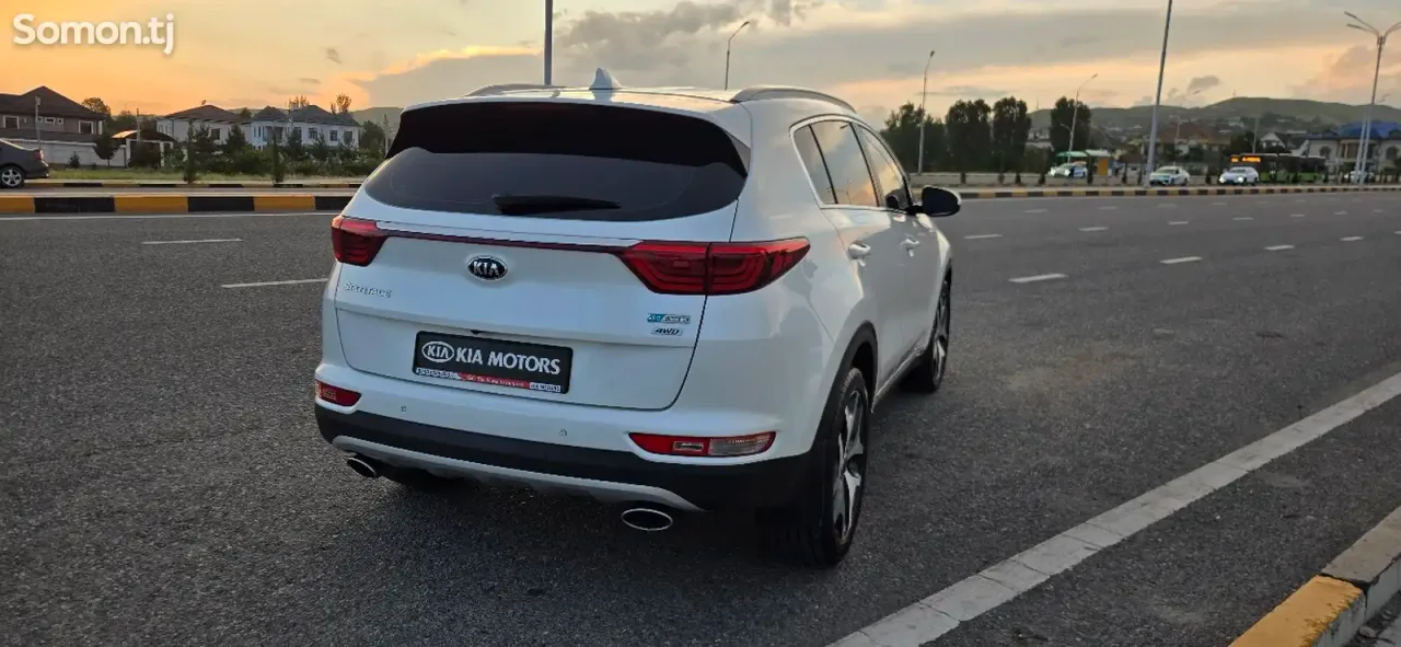 Kia Sportage 2016 · 2.0 AT
