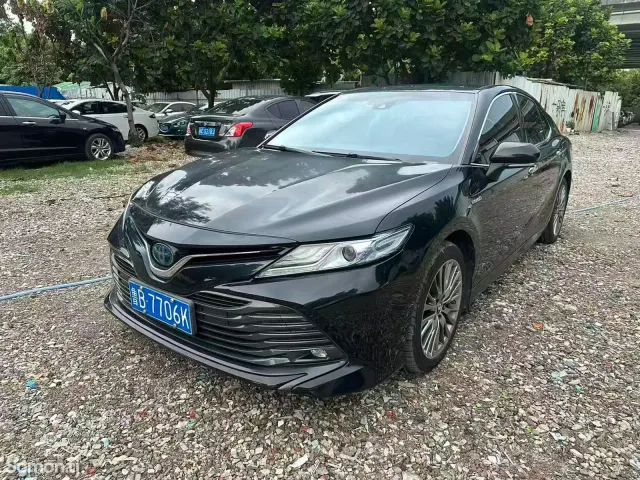 Toyota Camry 2020 · 2.5 AT