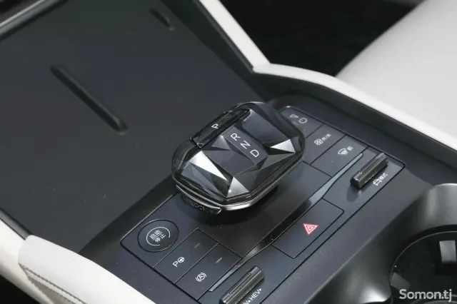 BYD Qin Plus 2025 · AT