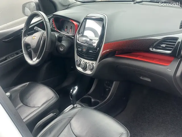 Chevrolet Spark 2016 · 1.3 AT