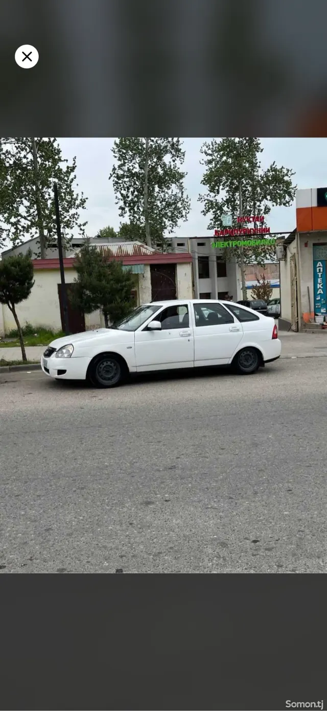 Lada (ВАЗ) Priora 2010 · 1.6 MT