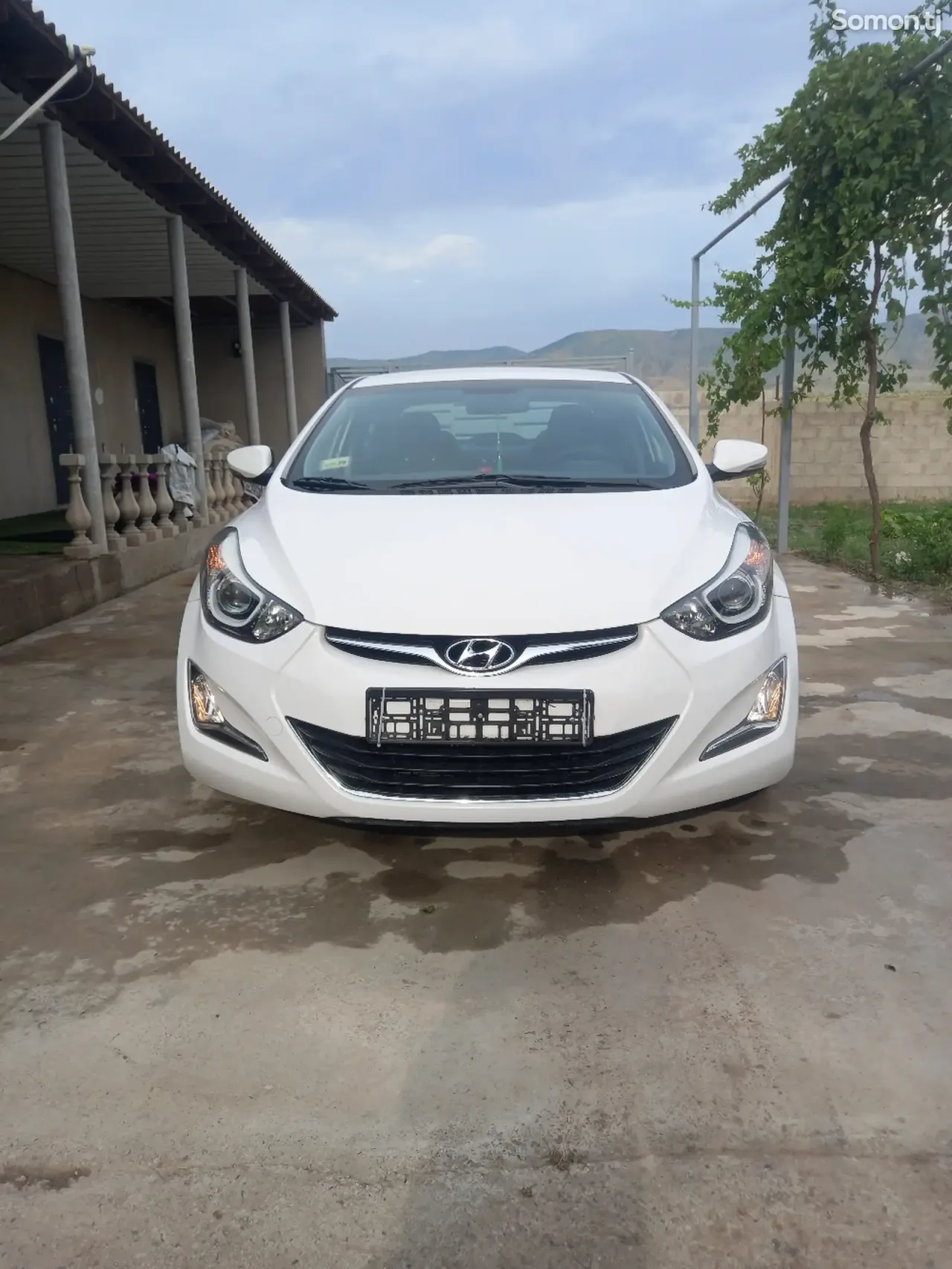 Hyundai Avante 2014 · 1.6 AT