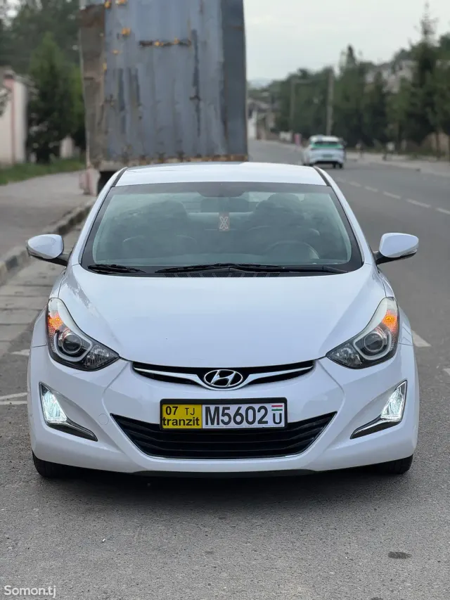 Hyundai Avante 2015 · 1.6 AT