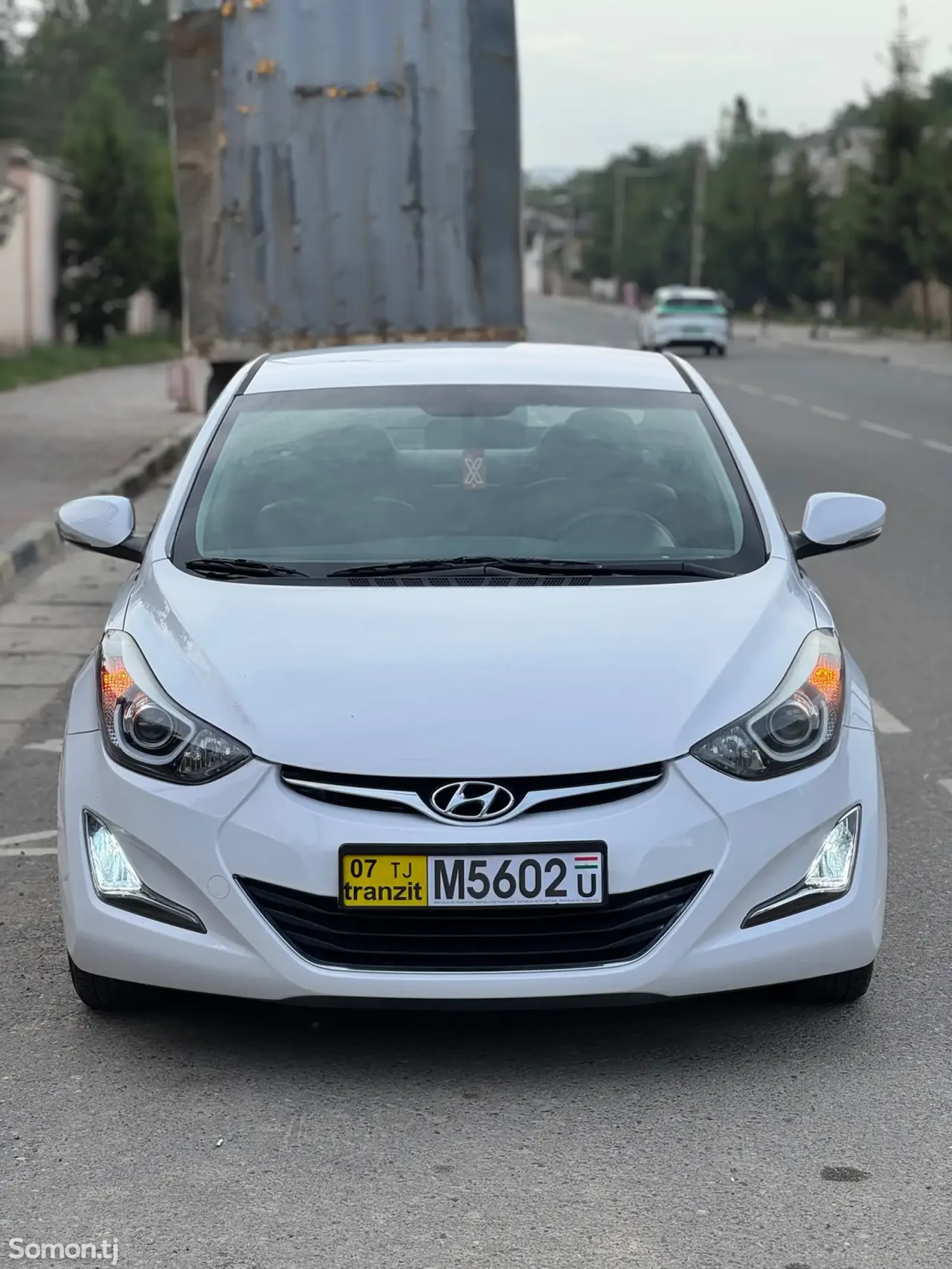 Hyundai Avante 2015 · 1.6 AT