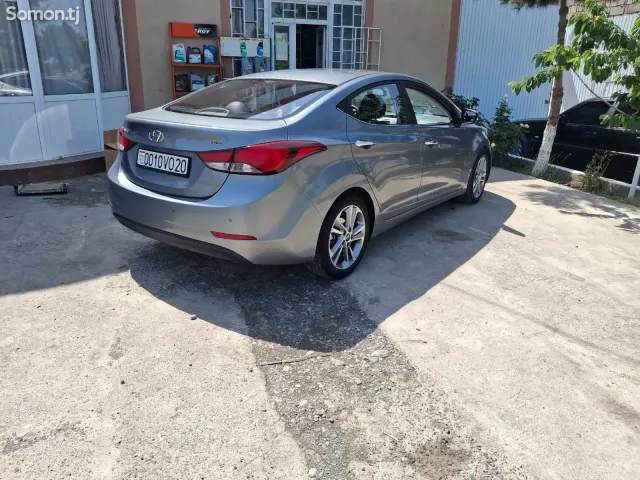 Hyundai Avante 2014 · 1.6 AT
