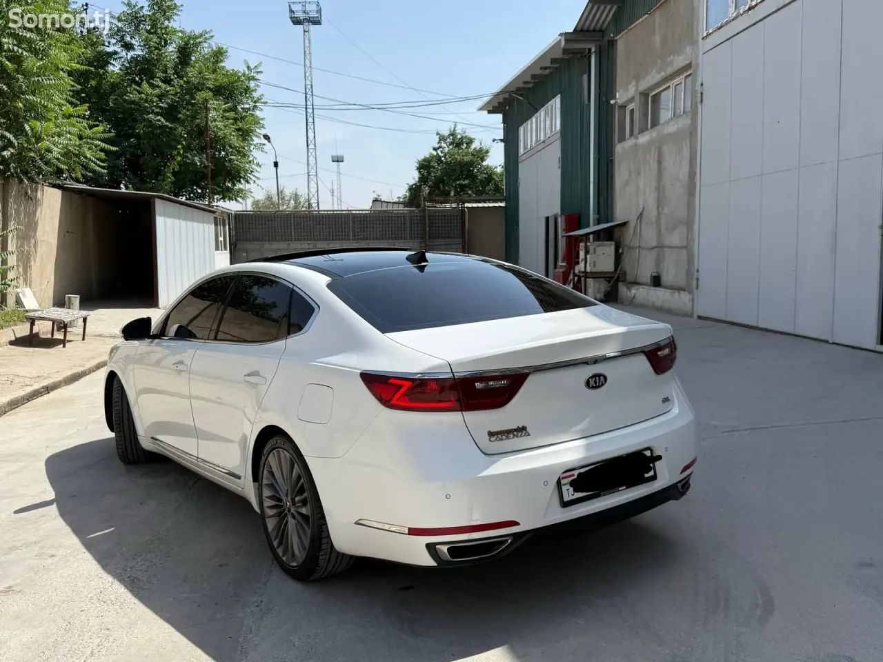 Kia K7 2017 · 3.3 AT