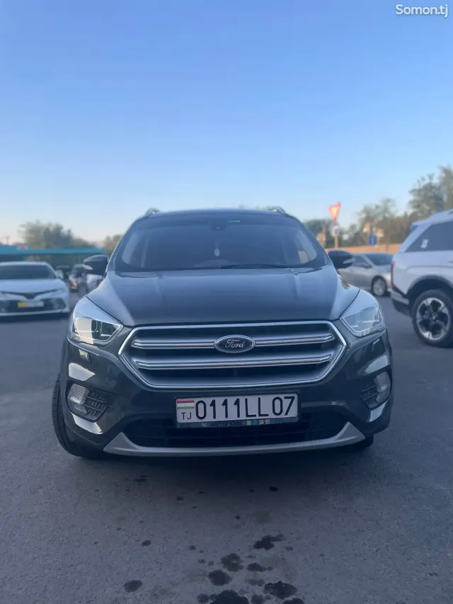 Ford Kuga 2019 · 2.5 AT