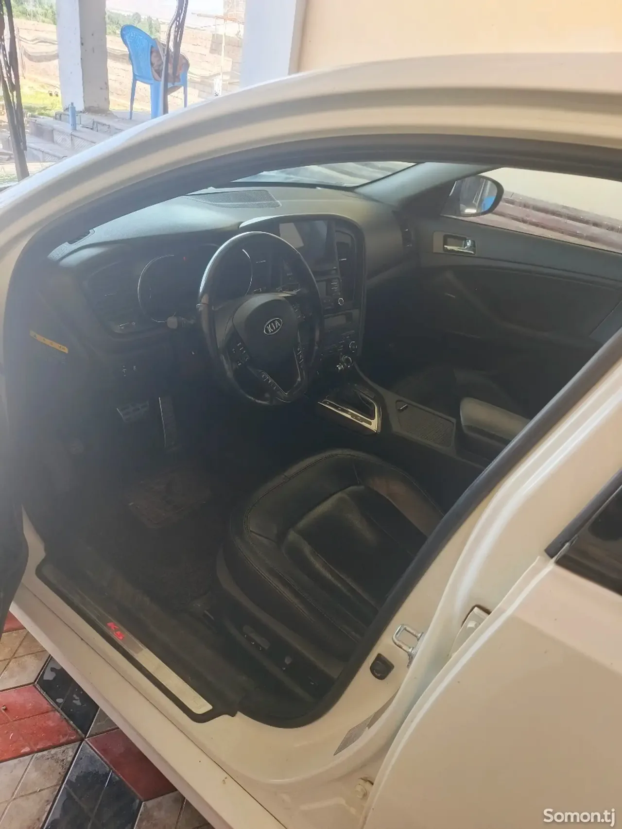 Kia K5 2011 · 2.0 AT