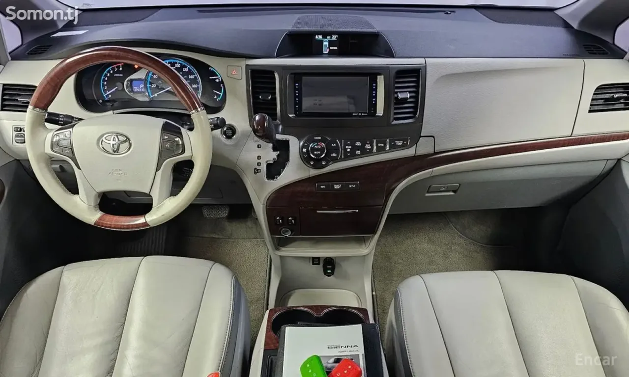 Toyota Sienna 2014 · 3.5 AT