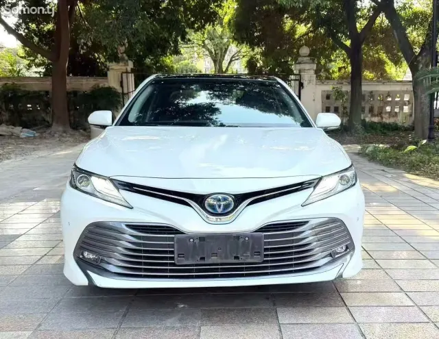 Toyota Camry 2018 · 2.5 AT